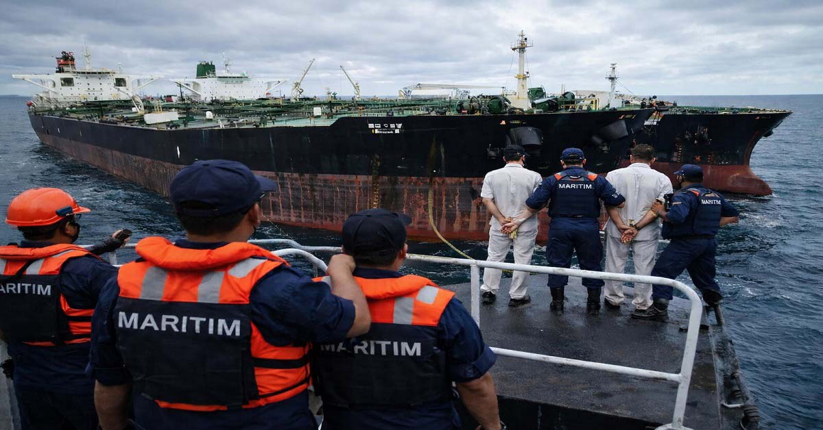 Κατάσχεση δεξαμενόπλοιων για παράνομη μεταφορά πετρελαίου αξίας 129,9 εκατ. δολαρίων – Συνελήφθησαν οι Πλοίαρχοι