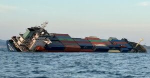 Συναγερμός στην Ταϊλάνδη: Πετρέλαιο από το ναυαγισμένο Sealloyd Arc φτάνει σε τουριστικές παραλίες