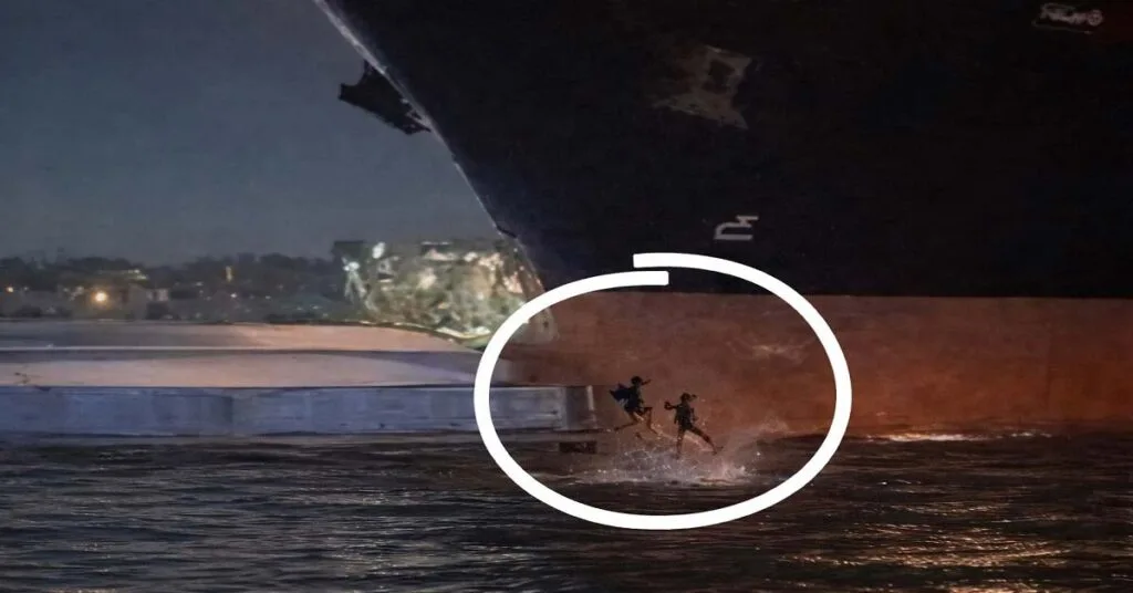 Δραματική σύγκρουση: Containership χτύπησε δύο φεριμπότ στο λιμάνι του Σάντος – Το πλήρωμα πήδηξε στη θάλασσα