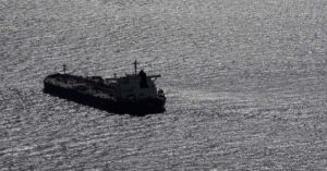 Με φουλ ταχύτητα διασχίζουν τα supertankers το Στενό του Ορμούζ
