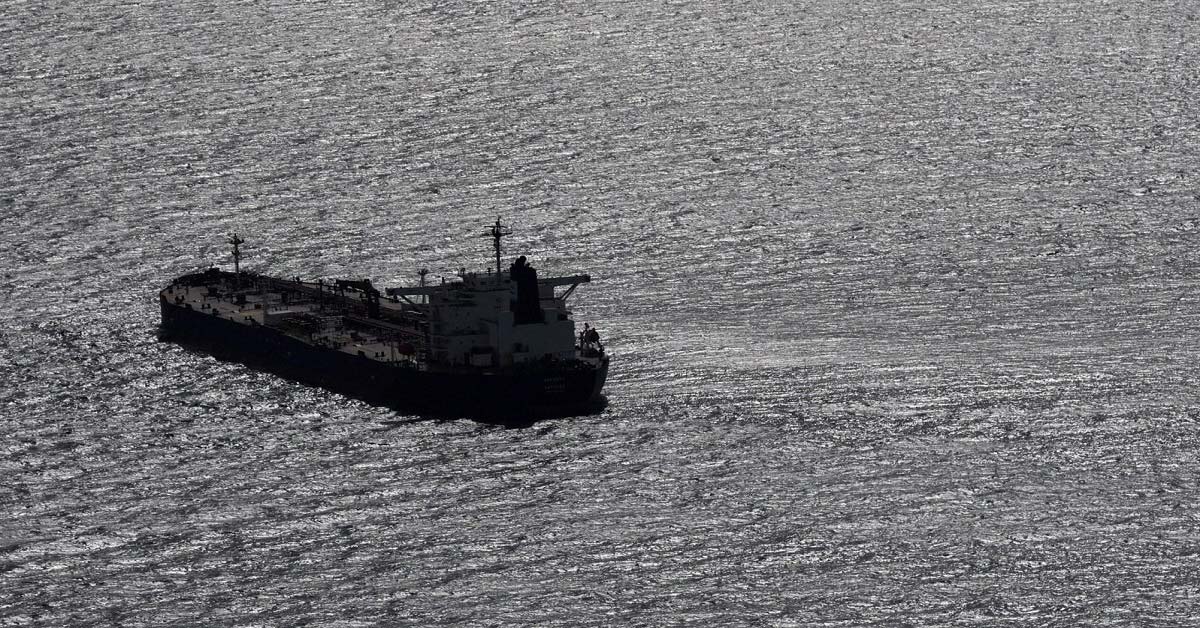 Με φουλ ταχύτητα διασχίζουν τα supertankers το Στενό του Ορμούζ