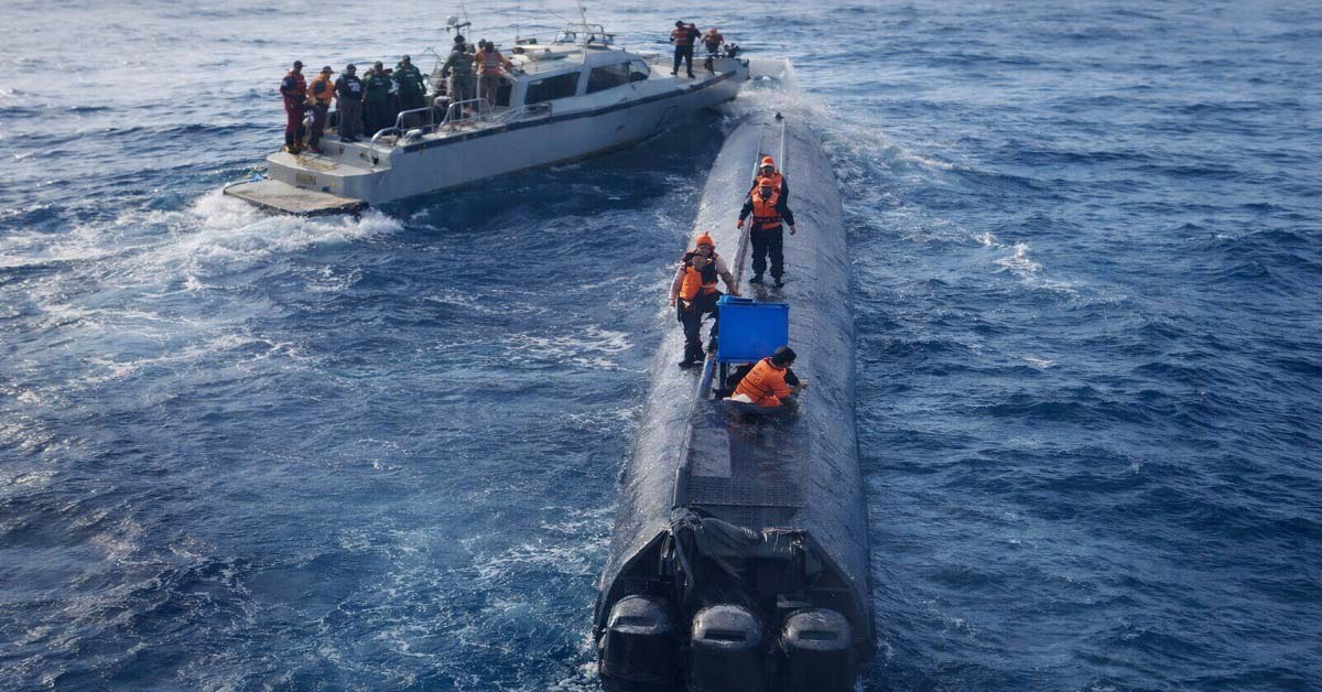Εντοπίστηκαν 10 τόνοι κοκαΐνης σε τρία ημι-υποβρύχια