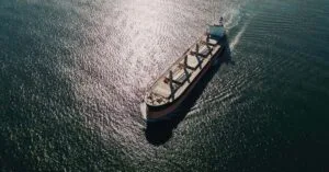 Το Ιράν άφησε τουρκικό φορτηγό πλοίο να περάσει ανενόχλητο από τα Στενά του Ορμούζ