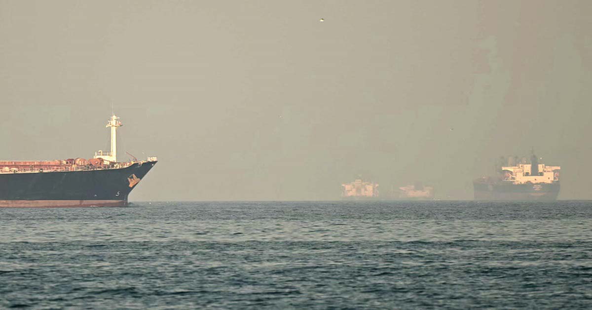 Εκατοντάδες φορτηγά πλοία εγκλωβισμένα στον Περσικό Κόλπο