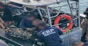 Βρέθηκε κοκαΐνη αξίας 1,7 εκατ. δολαρίων κρυμμένη στο κύτος πλοίου μεταφοράς κοντέινερ