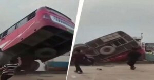 Εικόνες σοκ στο Μπαγκλαντές: Λεωφορείο με 40 επιβάτες βυθίστηκε την ώρα επιβίβασης σε πλοίο