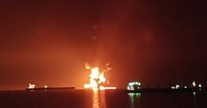 Βίντεο ντοκουμέντο από ναυτικούς: Πύραυλος έπεσε σε δεξαμενόπλοιο στον Περσικό