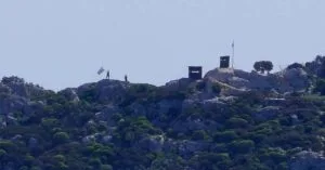 Συγκινητικός χαιρετισμός στη Ρω και άφιξη στο Καστελλόριζο