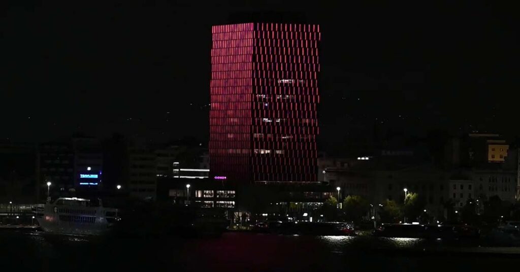 Ποια γνωστή ναυτιλιακή εταιρεία εγκαταστάθηκε στον Πύργο;