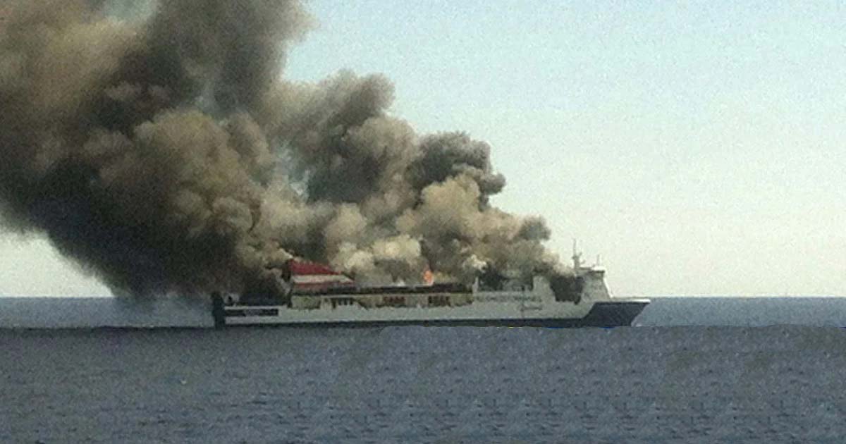 Φωτιά σε φέριμποτ με 169 επιβάτες κοντά στην Πάλμα – 15 άτομα χρειάστηκαν ιατρική βοήθεια