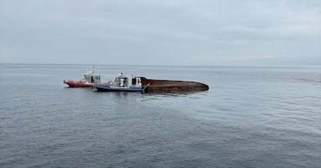 Τέσσερις νεκροί από τη σύγκρουση φορτηγού πλοίου με αλιευτικό