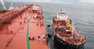 Πόλεμος στη Μέση Ανατολή: Σε ιστορικό ρεκόρ οι τιμές των ναυτιλιακών καυσίμων