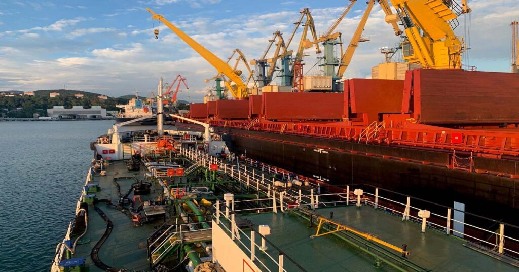 Τα ναυτιλιακά καύσιμα «σπάνε» κάθε ρεκόρ – Ανεξέλεγκτη άνοδος στις τιμές τους