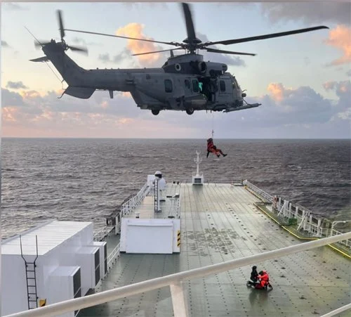 Πλοίο RoRo διέσωσε 4 ανθρώπους από ιστιοπλοϊκό που έπλεε σε μία από τις χειρότερες θάλασσες του κόσμου