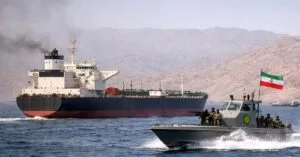 Το Ιράν ζητά 2 εκατ. δολάρια διόδια για να περάσει ένα πλοίο από το Ορμούζ- ποιος θα τα πληρώσει;