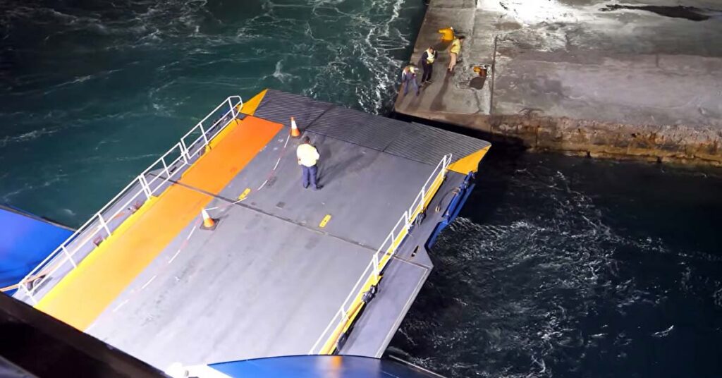 Ρεμέτζο με θυελλώδεις ανέμους του Blue Star Naxos στη Νάξο