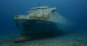 Ανατροπή στο θρίλερ του Felicity Ace: Η φωτιά που βύθισε 4.000 αυτοκίνητα παραμένει μυστήριο