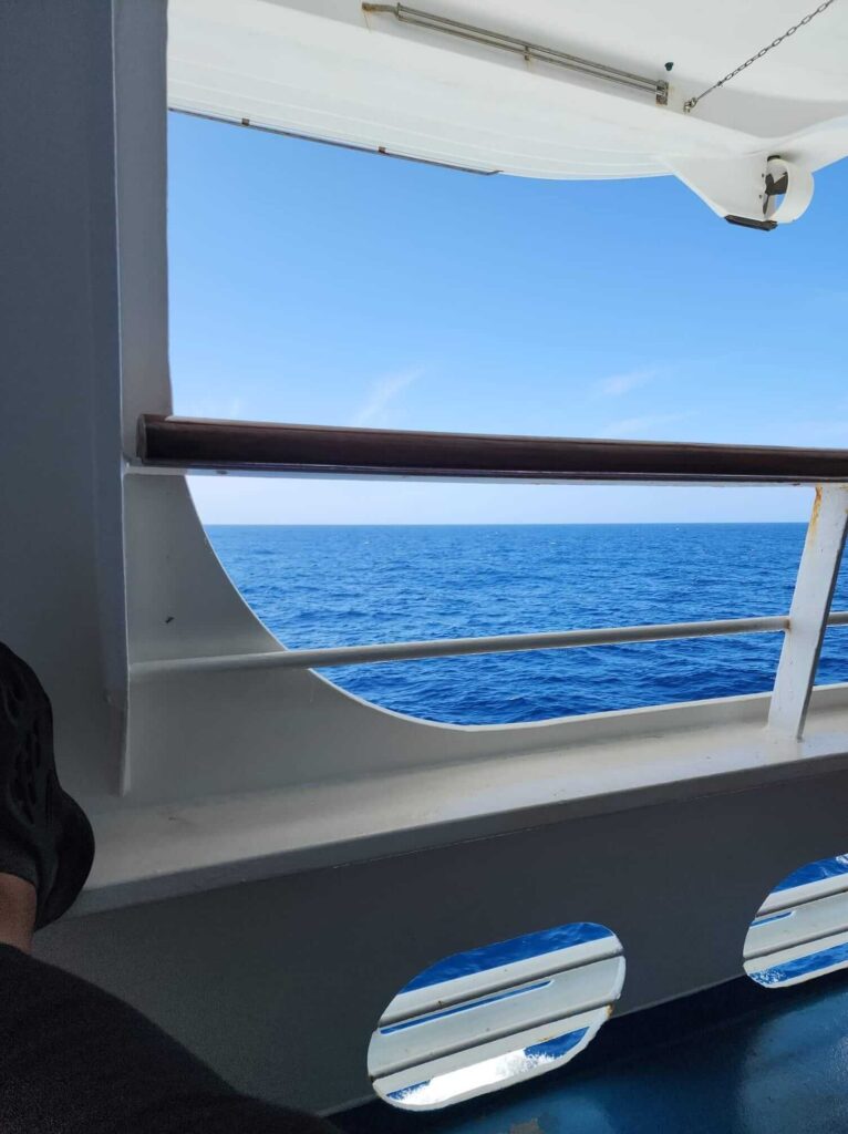 10 πράγματα που δεν πρέπει ποτέ να κάνετε σε καμπίνα με μπαλκόνι σε κρουαζιερόπλοιο