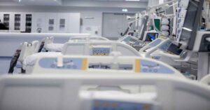 Σε κρίσιμη κατάσταση στη ΜΕΘ ο 41χρονος ναυτικός του SUPER STAR II