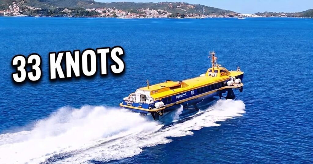 Ιπτάμενο δελφίνι στους 33 κόμβους έξω από τη Σκιάθο (video)