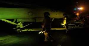 Αεροπορικά πλήγματα των ΗΠΑ στο Ιράν σε αντίποινα για την επίθεση στο containership Ever Lovely