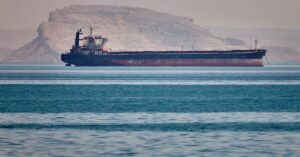 Το Ιράν ανακοινώνει κλείσιμο των Στενών του Ορμούζ επικαλούμενο παραβίαση της εκεχειρίας