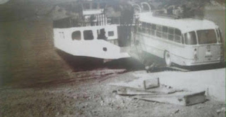 Φωτογραφία-ντοκουμέντο: Όταν η Λίμνη Κρεμαστών έφερε τα φέρρυ-μπώτ το 1965