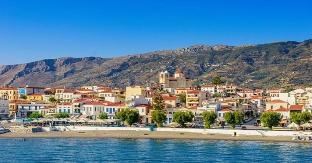 Στο νοσοκομείο σπουδαστής της Σχολής Εμπορικού Ναυτικού μετά από συμπλοκή σε beach party στη Νεάπολη