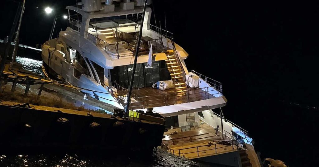 Μυστήριο με θαλαμηγό αξίας 38 εκατ. ευρώ που βυθίστηκε μερικώς σε τουρκική μαρίνα (video)