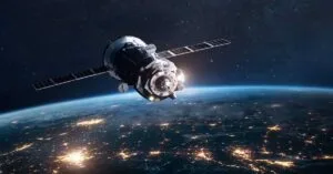 Το GPS δεν είναι πλέον αξιόπιστο: Η νέα τεχνολογία που υπόσχεται να λύσει το πρόβλημα των παρεμβολών σε πλοία και αεροσκάφη