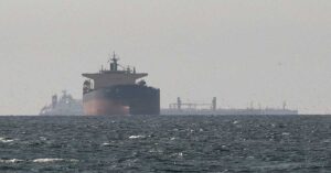 Στενά του Ορμούζ: Οι ΗΠΑ δηλώνουν ότι το πέρασμα παραμένει ανοιχτό και διατηρούν ισχυρή στρατιωτική παρουσία