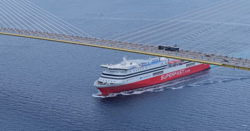Τι δουλειά είχε το Superfast IV κάτω από τη Γέφυρα Ρίου–Αντιρρίου;