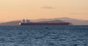 Δύο ελληνόκτητα tankers χτυπήθηκαν κοντά στο CPC – Διακόπηκαν ξανά οι φορτώσεις