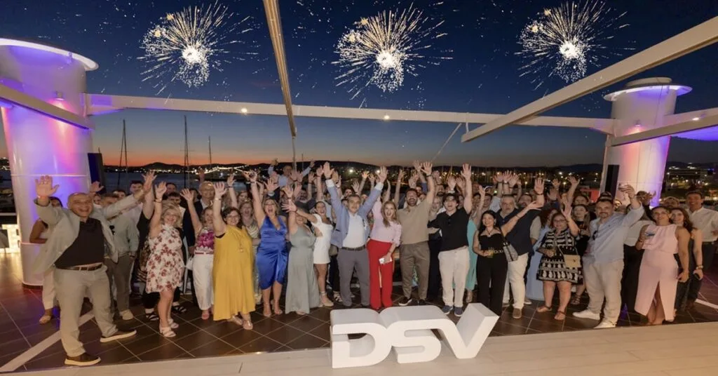 DSV: 50 χρόνια κινούμε τις εφοδιαστικές αλυσίδες – και μόλις ξεκινήσαμε!
