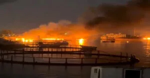 Το Ορμούζ παραλύει ξανά, οι ΗΠΑ επαναφέρουν τον ναυτικό αποκλεισμό και στη μέση βρίσκονται οι ναυτικοί