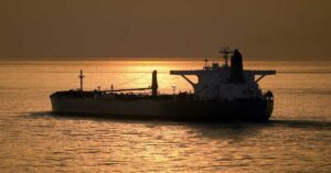 ΒΙΝΤΕΟ: Οι Χούθι χτύπησαν δύο δεξαμενόπλοια – Φωτιά στο ένα