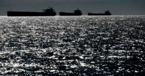 Πώς ένας άγνωστος εφοπλιστής έγινε ο μεγάλος κερδισμένος της κρίσης στα Στενά του Ορμούζ