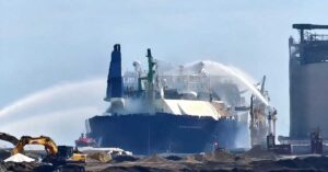 Το ελληνόκτητο LNG που βρέθηκε στη φωτιά στη Damietta – Πώς η επίθεση αλλάζει τα δεδομένα στη Μεσόγειο