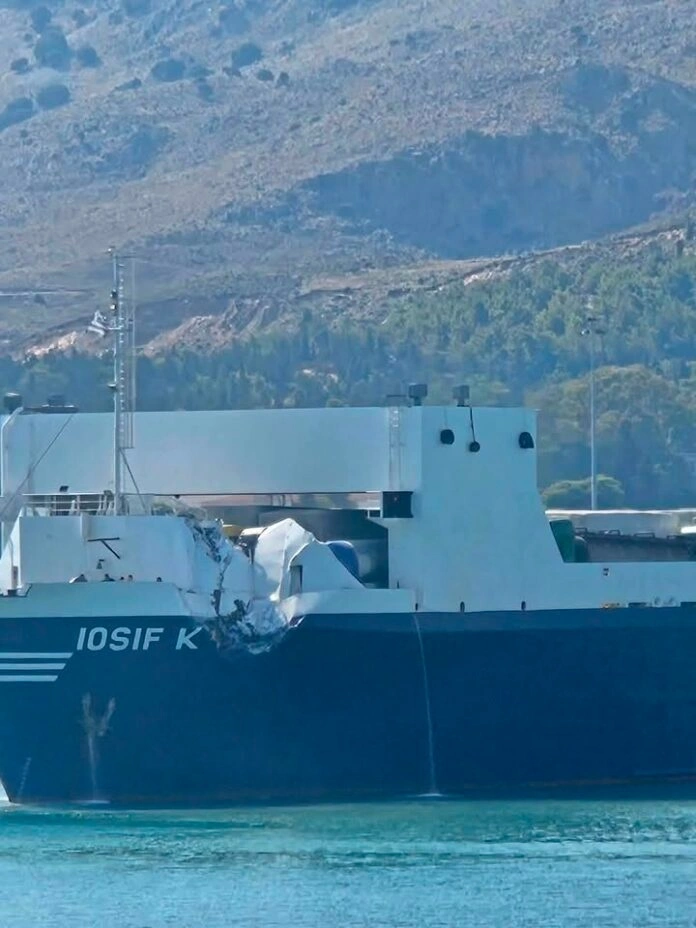 Σύγκρουση του «Έλυρος» με το φορτηγό «Ιωσήφ Κ» στη Σούδα – Περίπου 100 επιβάτες στο πλοίο