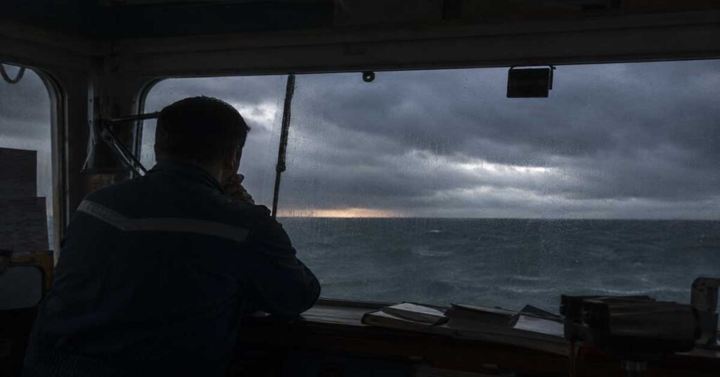 Τα λόγια στερεύουν, το μελάνι τελειώνει και οι ναυτικοί συνεχίζουν να υποφέρουν