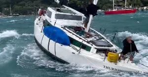 Βίντεο: Χάος μέσα σε αγκυροβόλιο από ανέμους 65 κόμβων – Τι θα έκανε ένας έμπειρος κυβερνήτης;