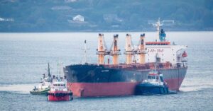 Από τη μεγαλύτερη κατάσχεση κοκαΐνης... στην πώληση του πλοίου για 1 δολάριο