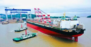 Η Safe Bulkers καθέλκυσε το πρώτο της φορτηγό πλοίο διπλού καυσίμου μεθανόλης