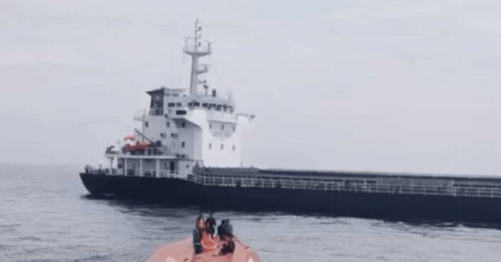 Ένας νεκρός μετά από σύγκρουση φορτηγού πλοίου με αλιευτικό στο Βιετνάμ