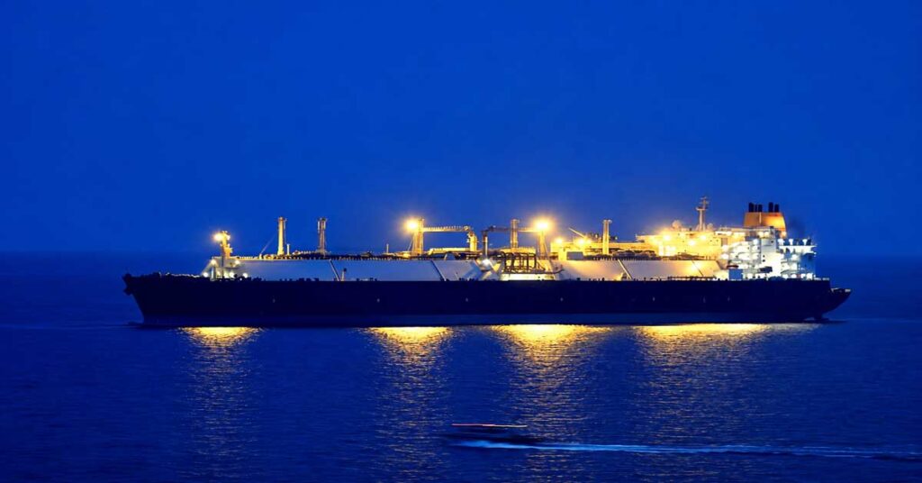 Χτυπήθηκε LNG carrier του Πίτερ Λιβανού στα Στενά του Ορμούζ