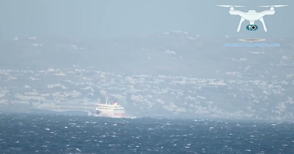 Το Fast Ferries Andros κόντρα στα κύματα από Μύκονο για Τήνο! (video)