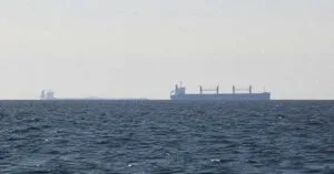Βυθίστηκε φορτηγό πλοίο με 24 ναυτικούς στον Ινδικό – Αγωνία για 22 αγνοούμενους