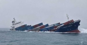 Καρέ-καρέ η βύθιση του containership «Yanina» μετά από επίθεση ουκρανικών drones