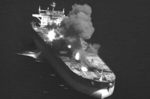 Οι ΗΠΑ χτύπησαν τρία δεξαμενόπλοια– Ένα καταστράφηκε και δύο έμειναν ακυβέρνητα