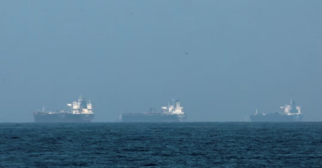 Ζαλίζει το κόστος των ζημιών από επιθέσεις σε πλοία – Εκτοξεύθηκαν τα ασφάλιστρα πολέμου